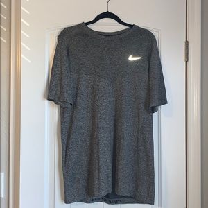 NIKE Running Dri-Fit Men’s Short-Sleeved Shirt